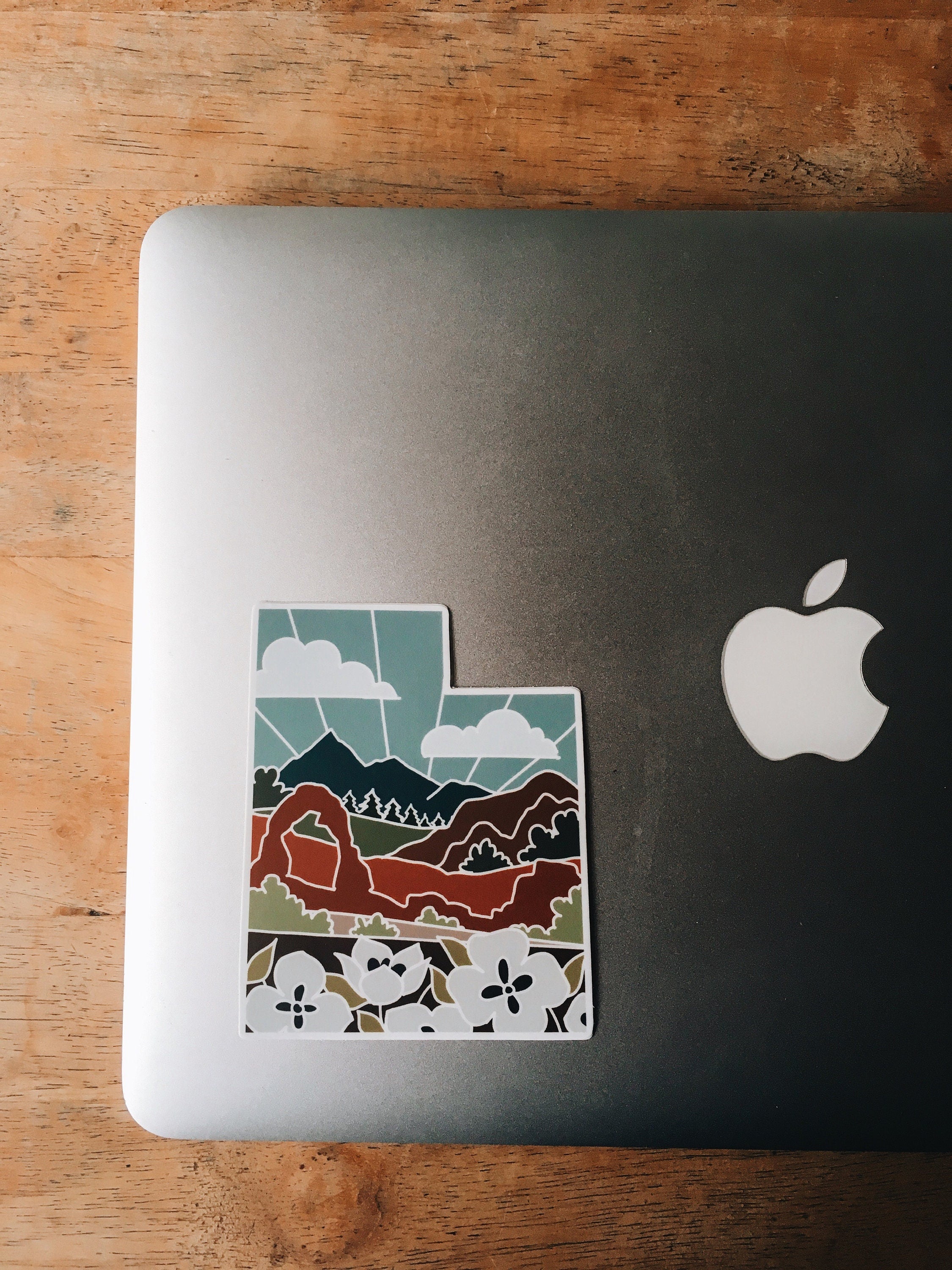 Utah Durable Sticker | High Quality Bumper Sticker | United States Vinyl Decal | Weatherproof Sticker | Water Bottle Sticker | 4"
