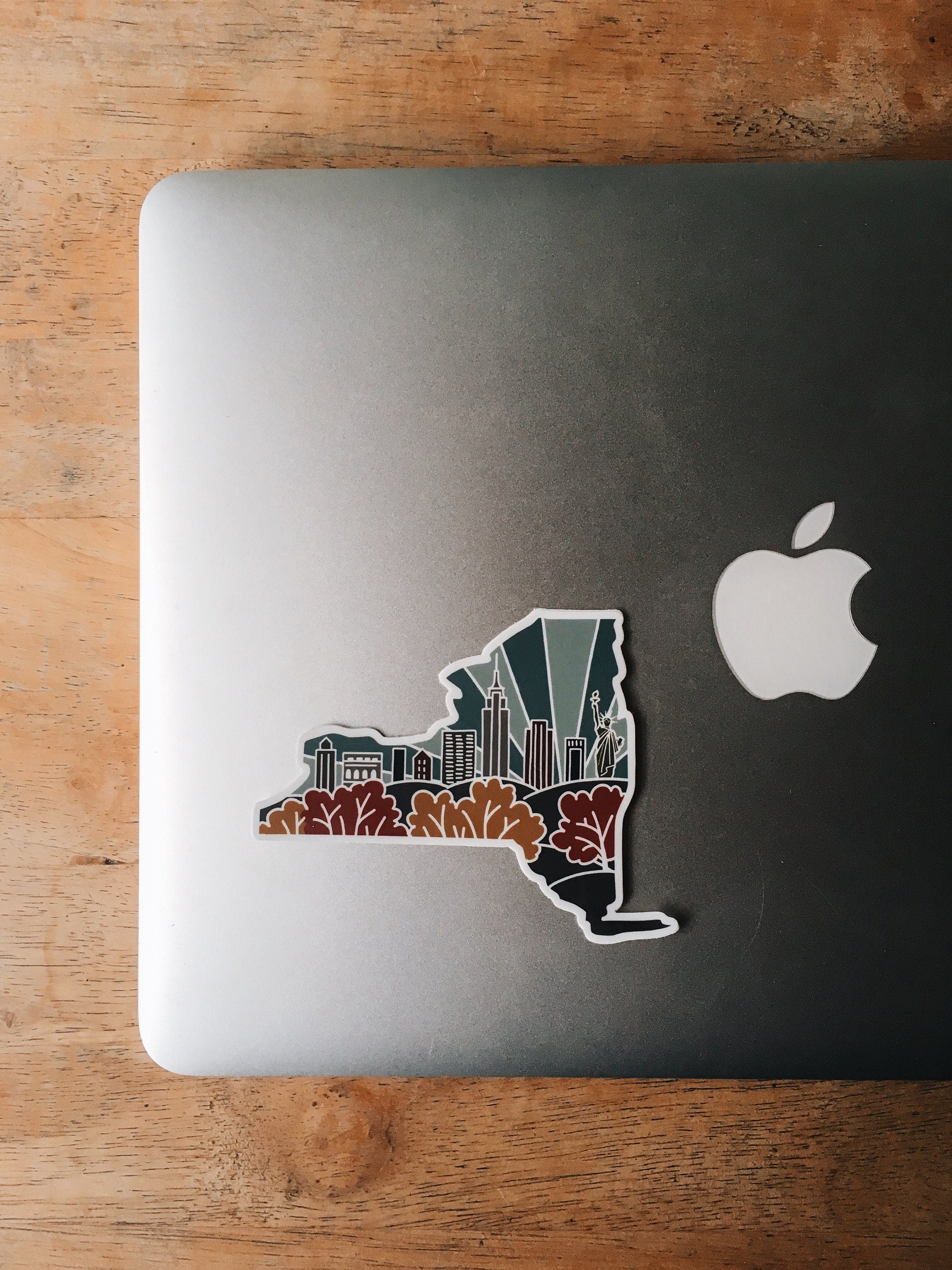 New York Durable Sticker | High Quality Bumper Sticker | United States Vinyl Decal | Weatherproof Sticker | Water Bottle Sticker | 4"