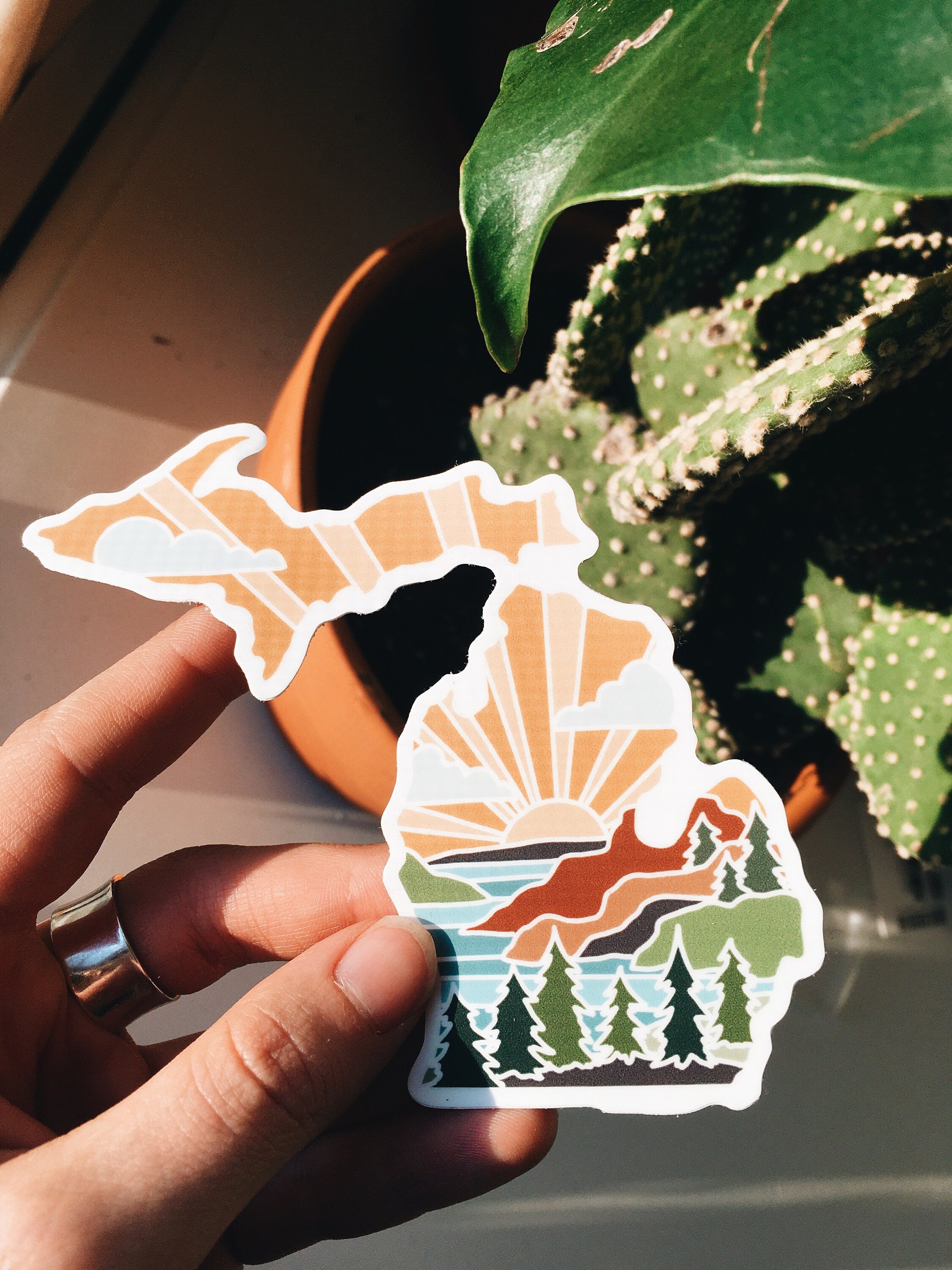 Michigan Weatherproof Sticker | Durable Vinyl Decal | Michigan Outline | State Sticker | Waterbottle Sticker | Bumper Sticker | 4"