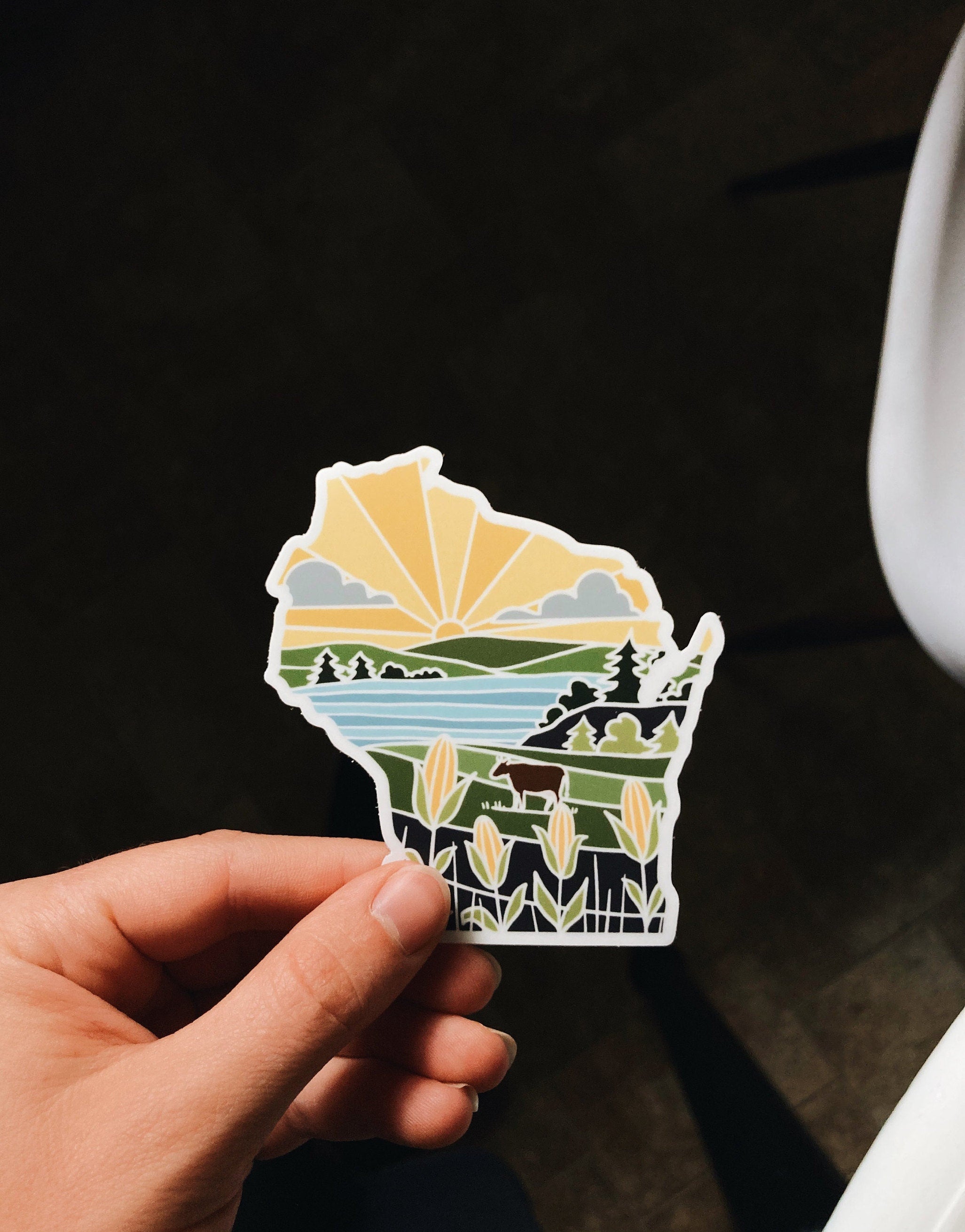 Wisconsin Weatherproof, Durable Sticker | Wisconsin Outline | Illustrated State Sticker | Outdoor Vinyl Decal | Bumper Sticker | 4"