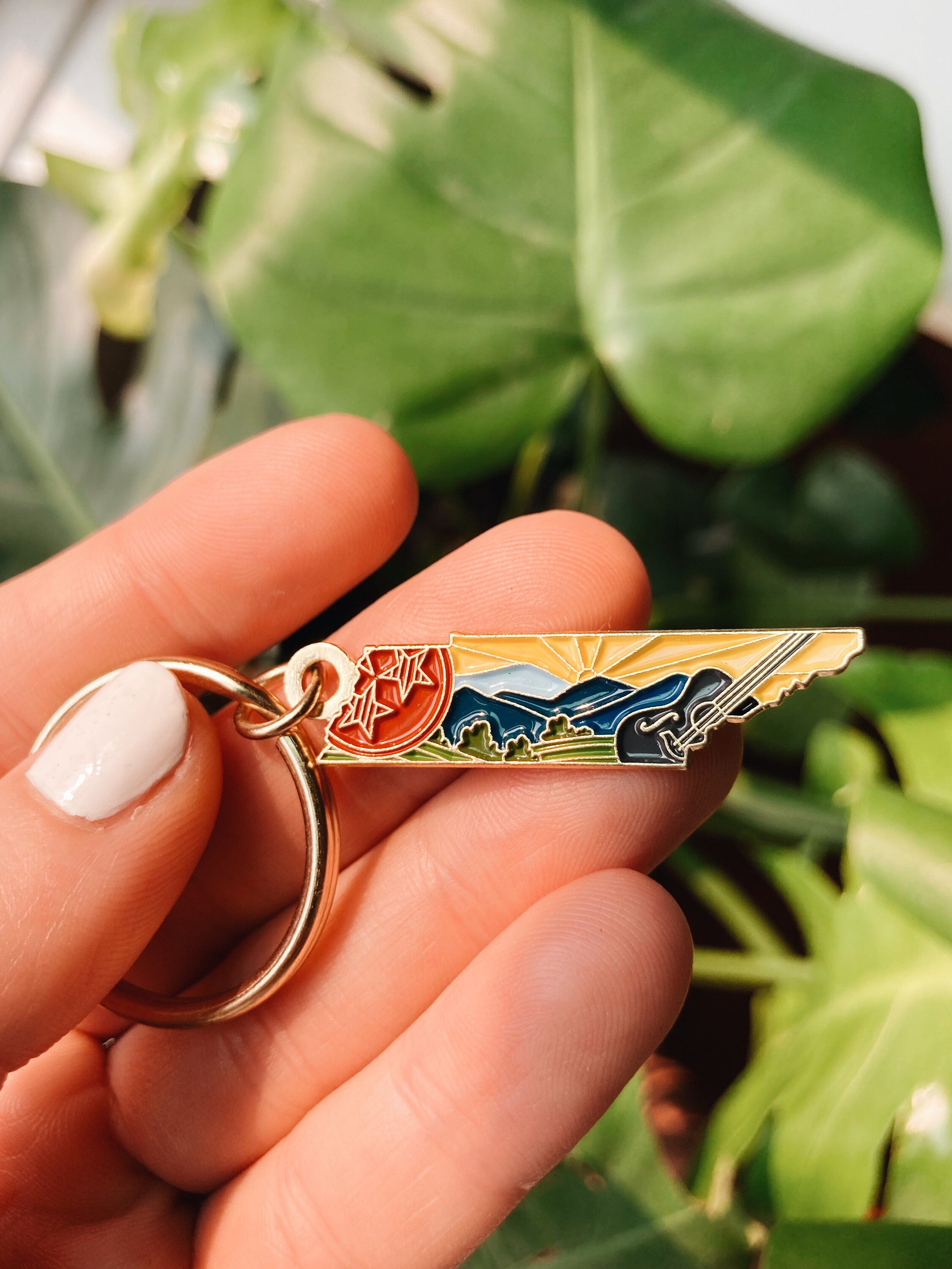 Tennessee Gold Enamel Keychain | Tennessee Outline Key Ring | Soft Enamel Illustrated State Keychain 1.5"