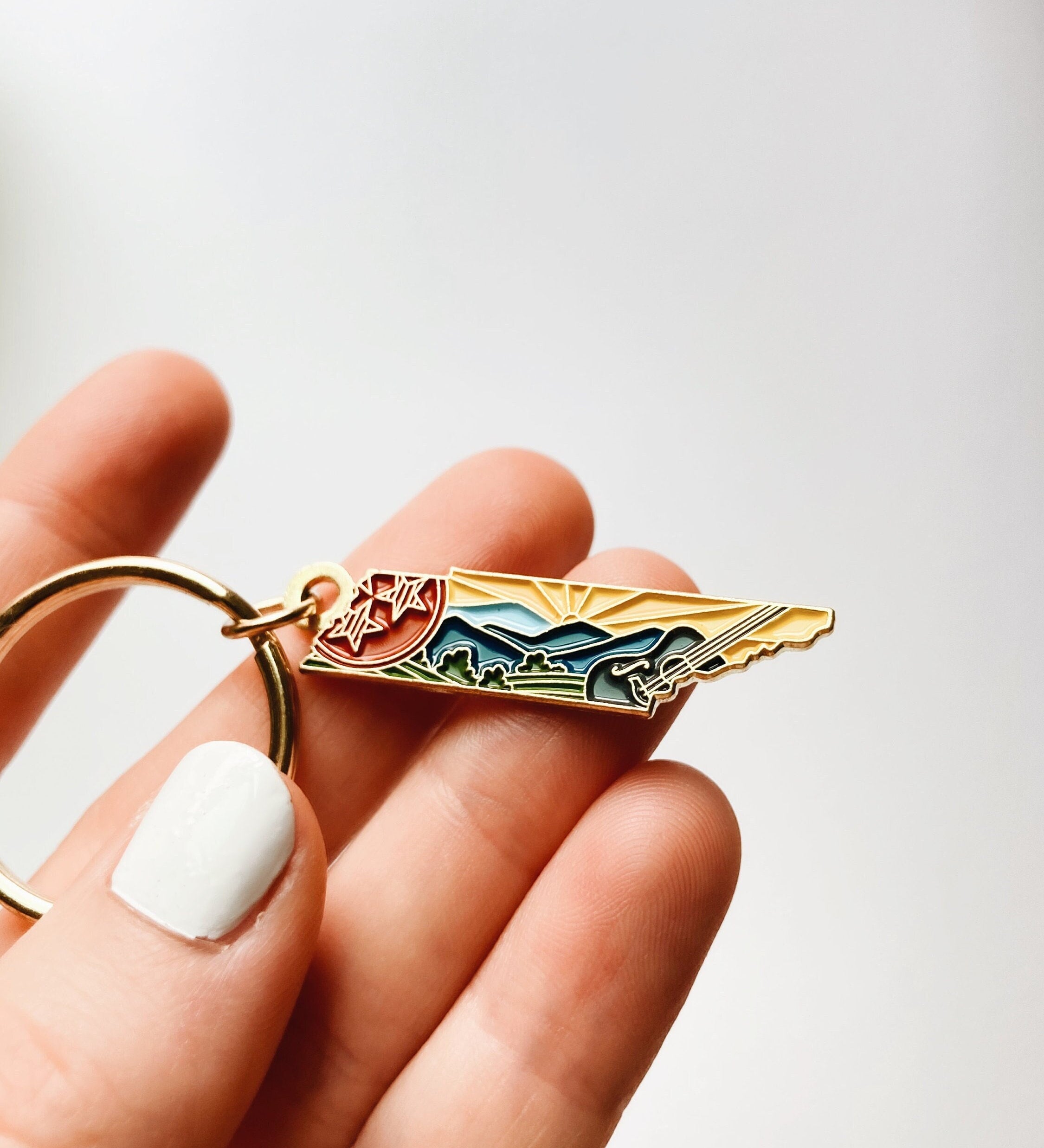 Tennessee Gold Enamel Keychain | Tennessee Outline Key Ring | Soft Enamel Illustrated State Keychain 1.5"