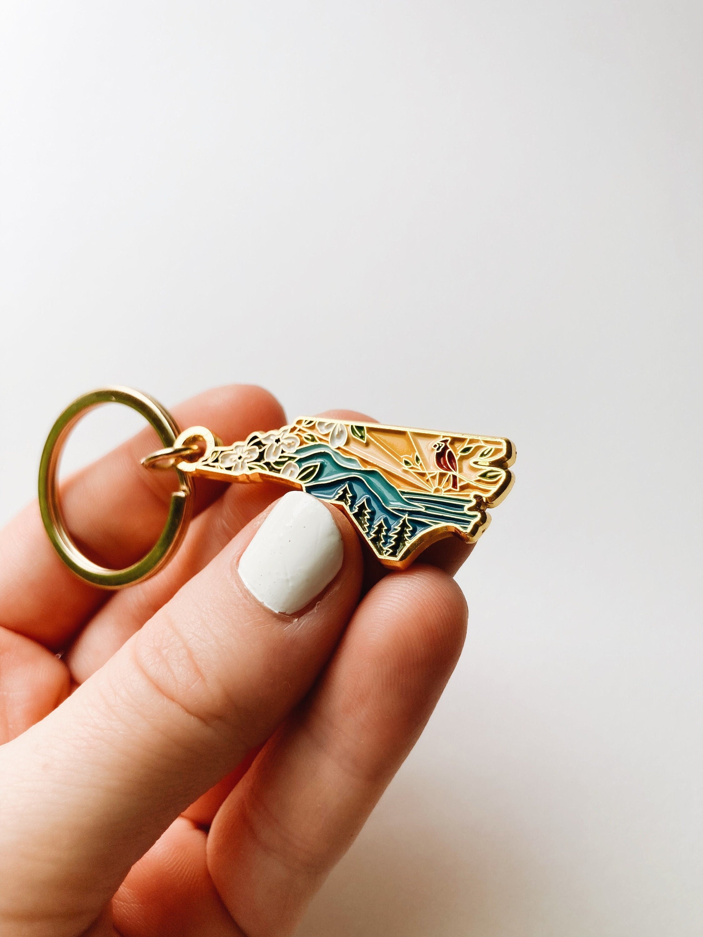 North Carolina Gold Enamel Keychain | North Carolina Outline Key Ring | Soft Enamel Illustrated State Keychain 1.5"