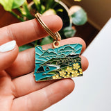 Oregon Gold Enamel Keychain | Oregon Outline Key Ring | Soft Enamel Illustrated State Keychain 1.5"