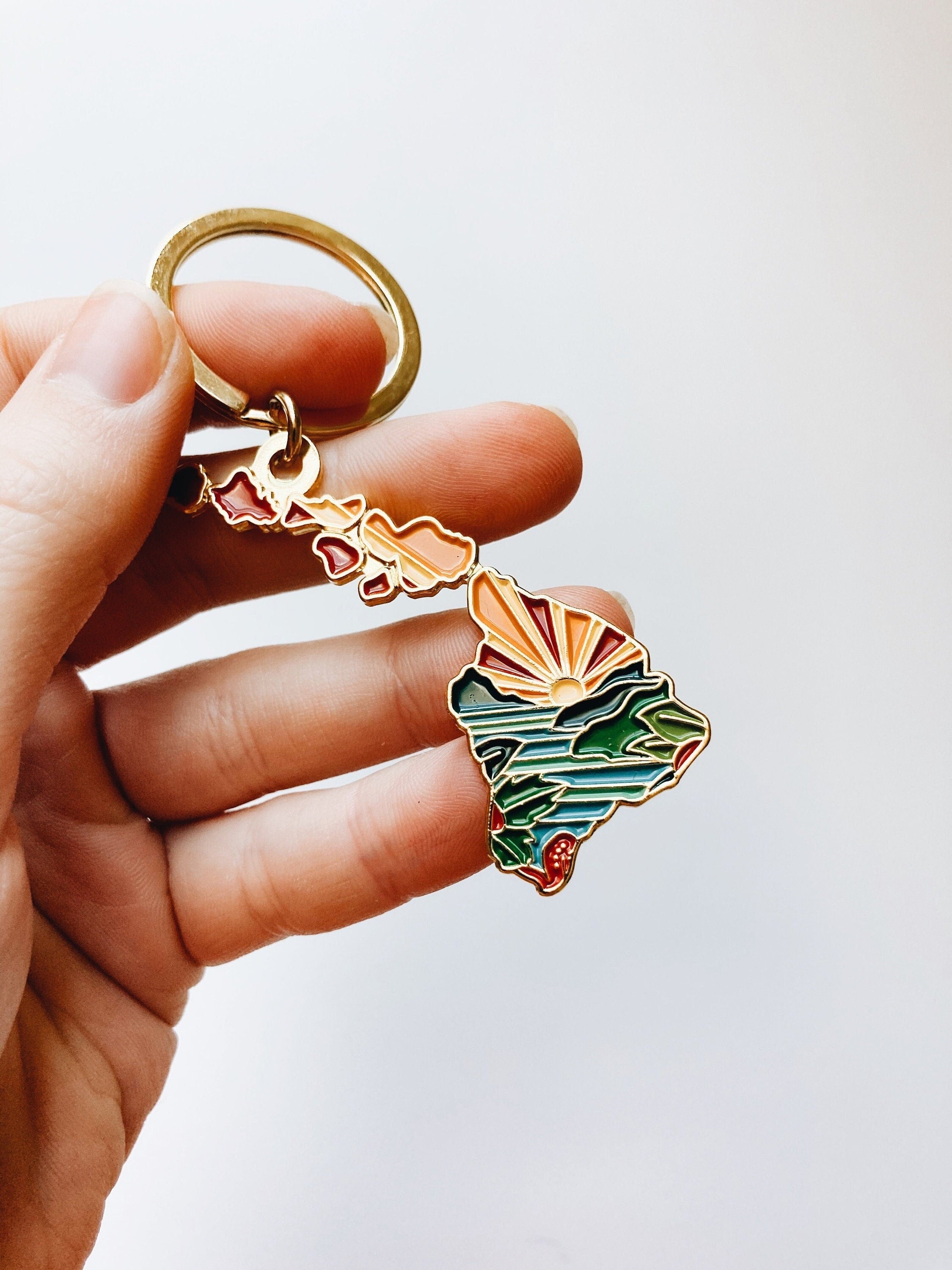 Hawaii Gold Enamel Keychain | Hawaii Outline Key Ring | Soft Enamel Illustrated State Keychain 1.75"