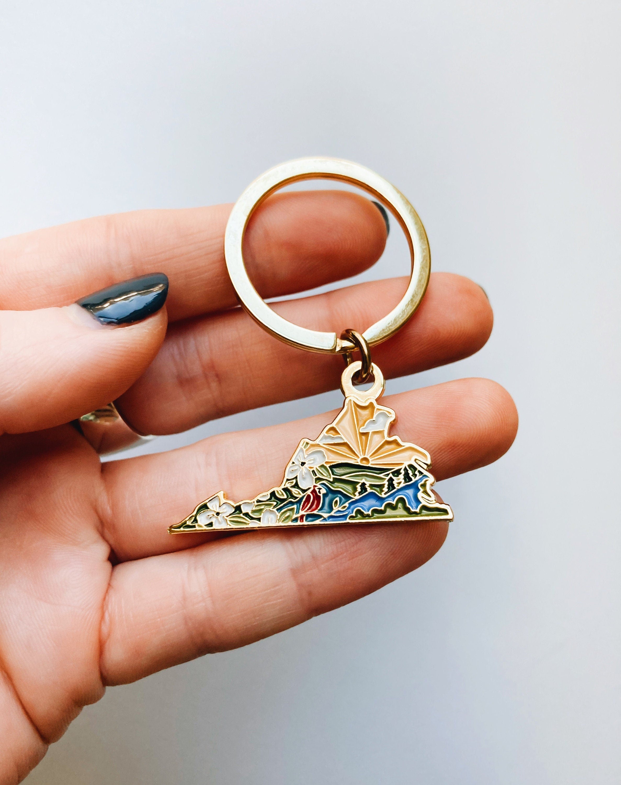 Virginia Gold Enamel Keychain | Virginia Outline Key Ring | Soft Enamel Illustrated State Keychain 1.5"