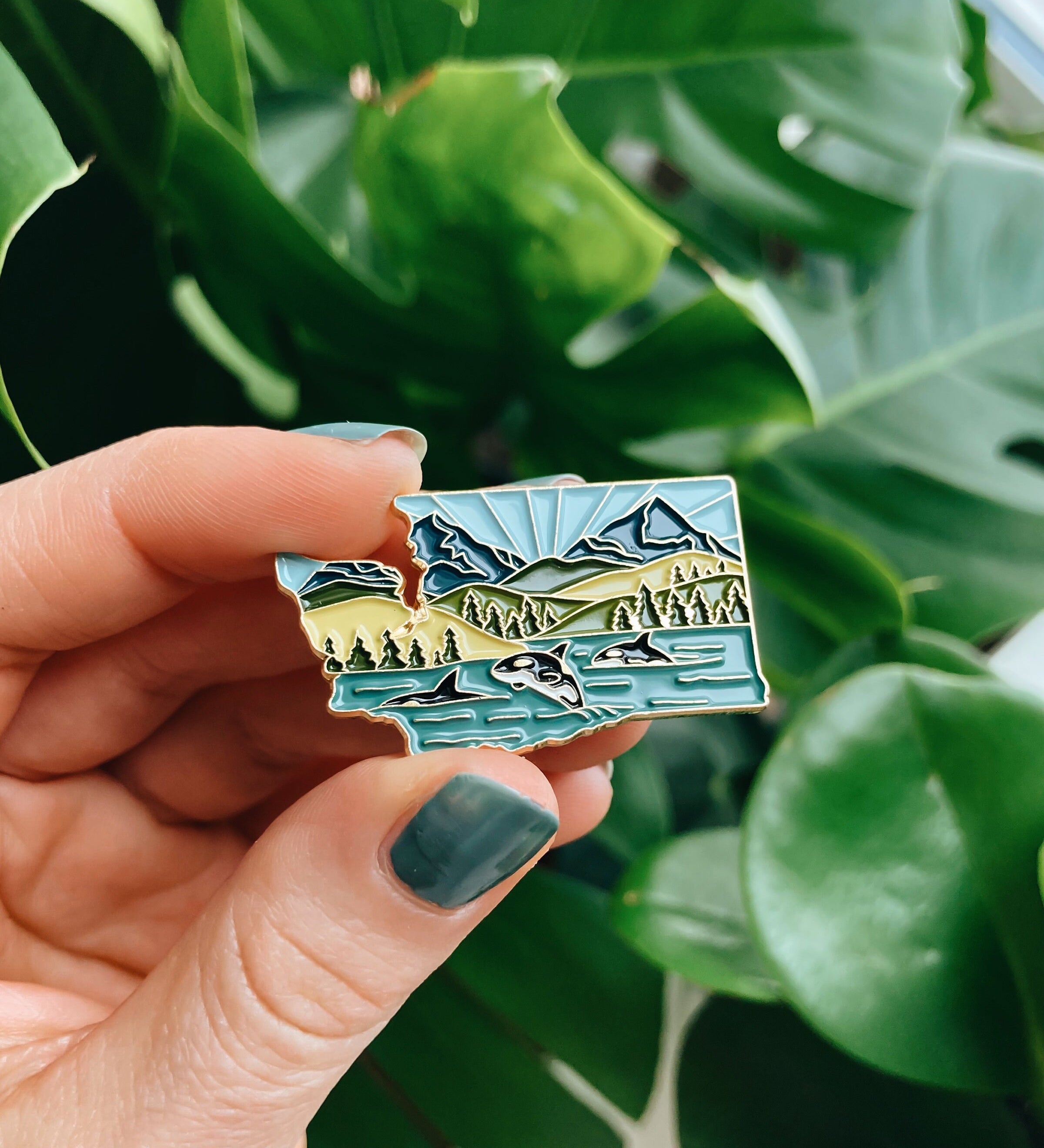 Washington Enamel Pin | Gold Soft Enamel Pin | Illustrated United State Pin | Butterfly Clasp | 1.25"