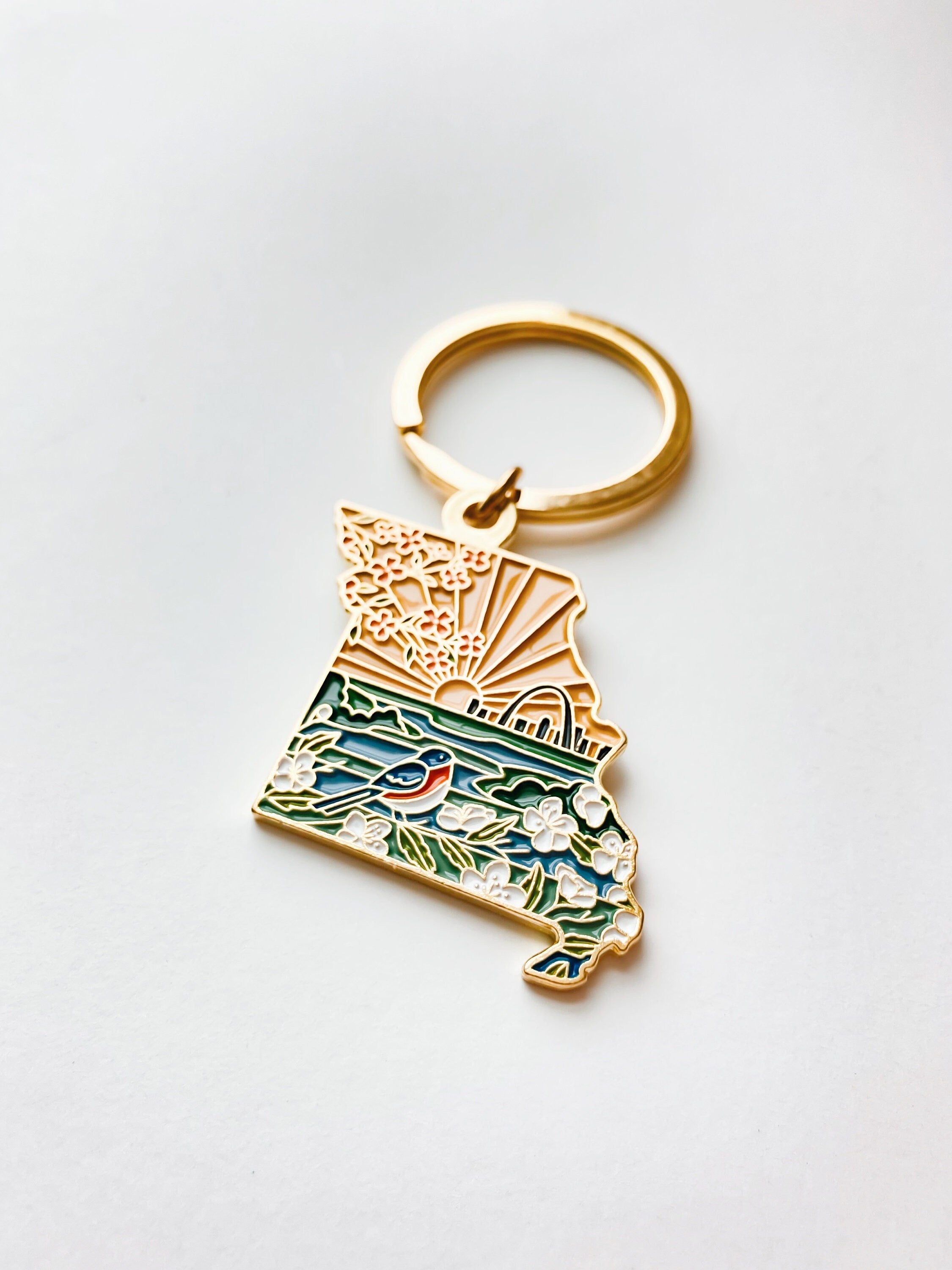 Missouri Gold Enamel Keychain | Missouri State Key Ring | Soft Enamel Illustrated State Keychain 1.5"