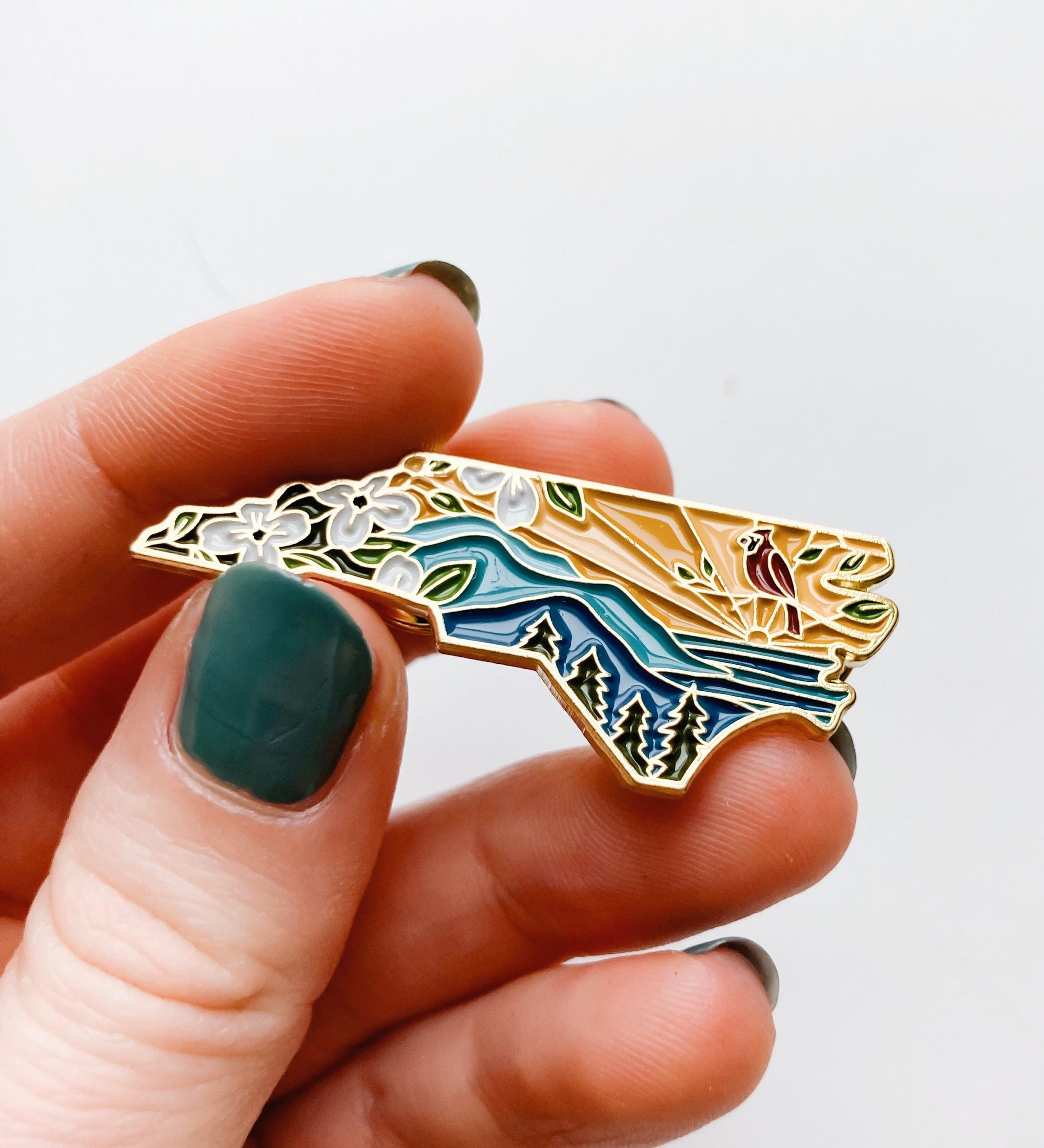 North Carolina Pin | Gold Soft Enamel Pin | Illustrated United State Pin | Butterfly Clasp | 1.25"