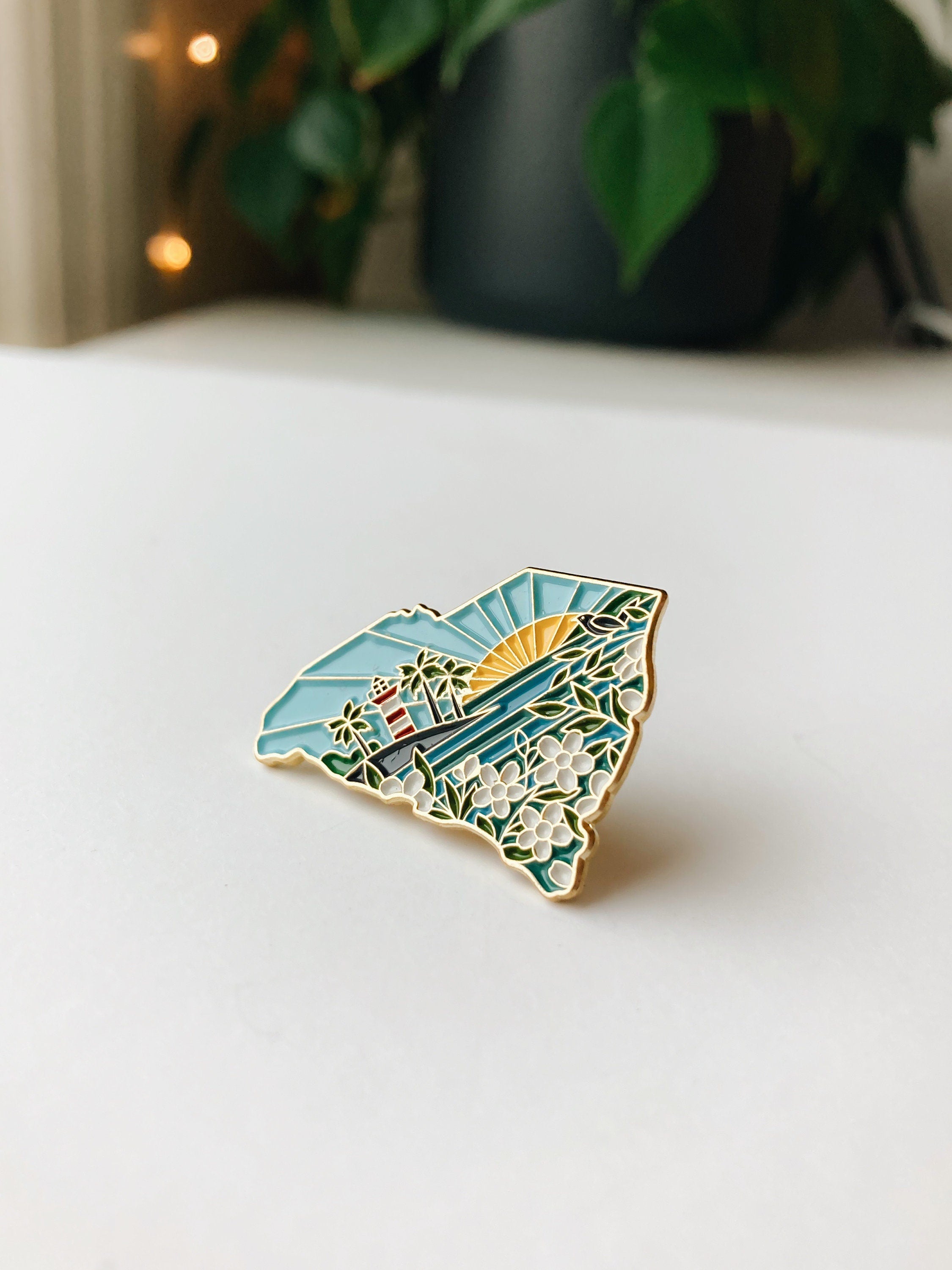 South Carolina Enamel Pin | Gold Soft Enamel Pin | Illustrated United States Pin | Butterfly Clasp | 1.25"