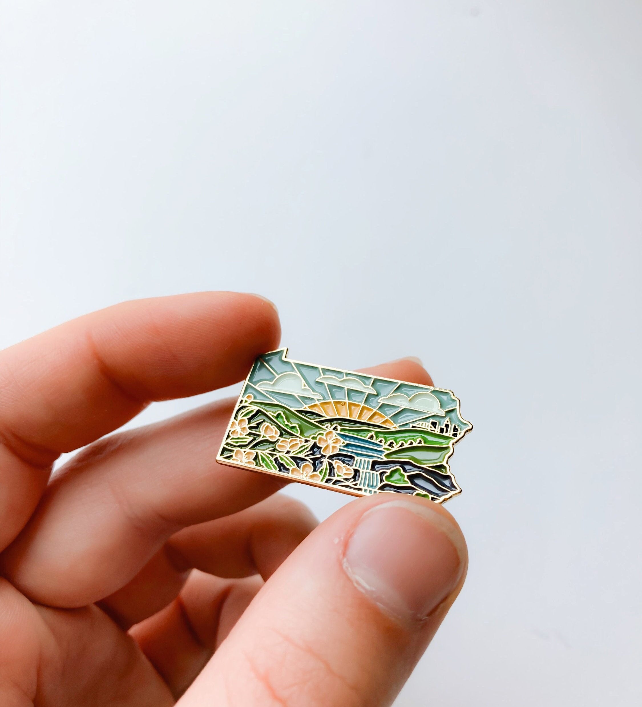 Pennsylvania Enamel Pin | Gold Soft Enamel Pin | Illustrated United State Pin | Butterfly Clasp | 1.25"