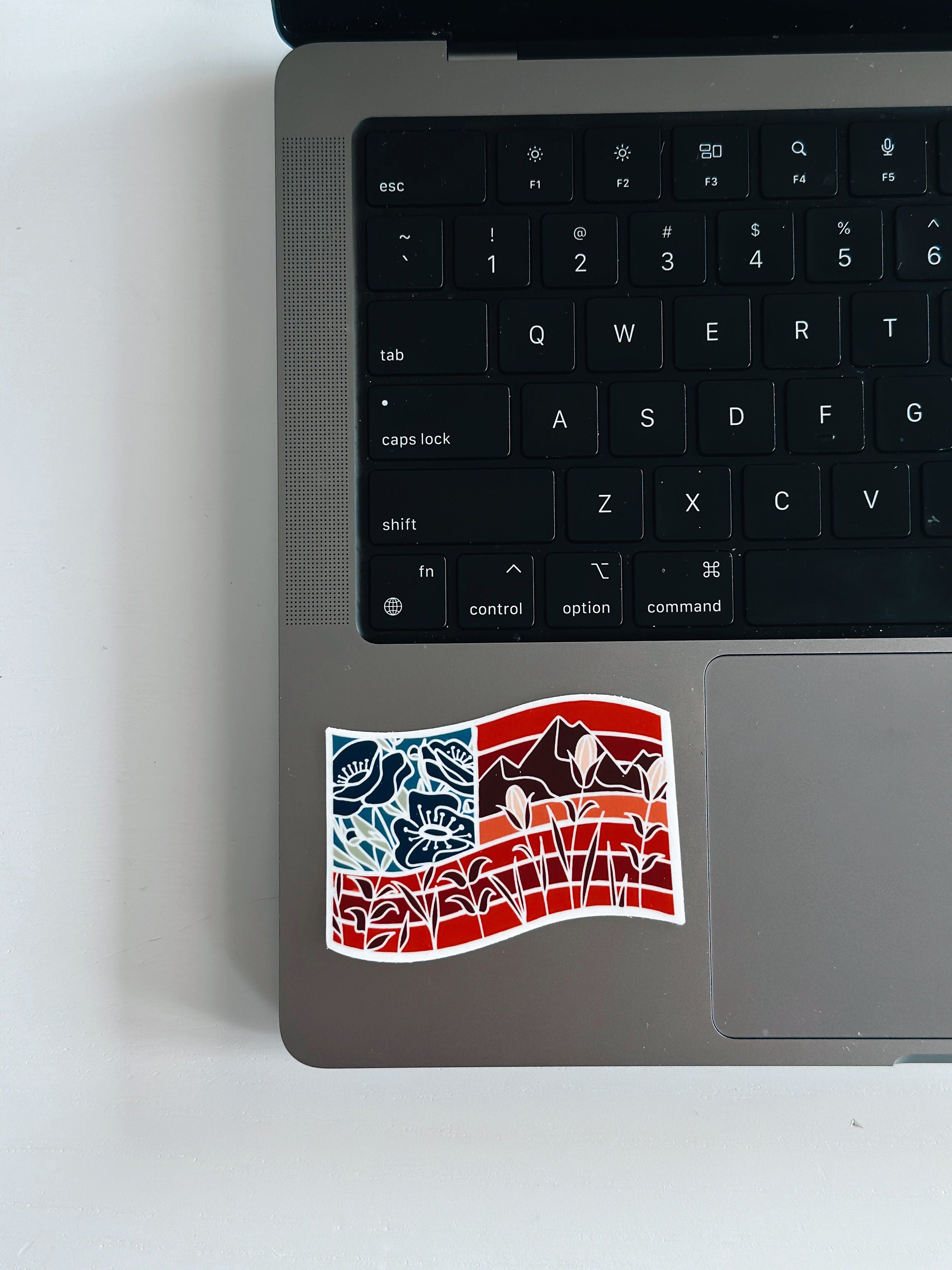 American Flag Vinyl Sticker | Weatherproof Matt Decal | Die Cut Flag Decal | Laptop | Tumbler | Water Bottle | Tablet | Car Decal | 3"