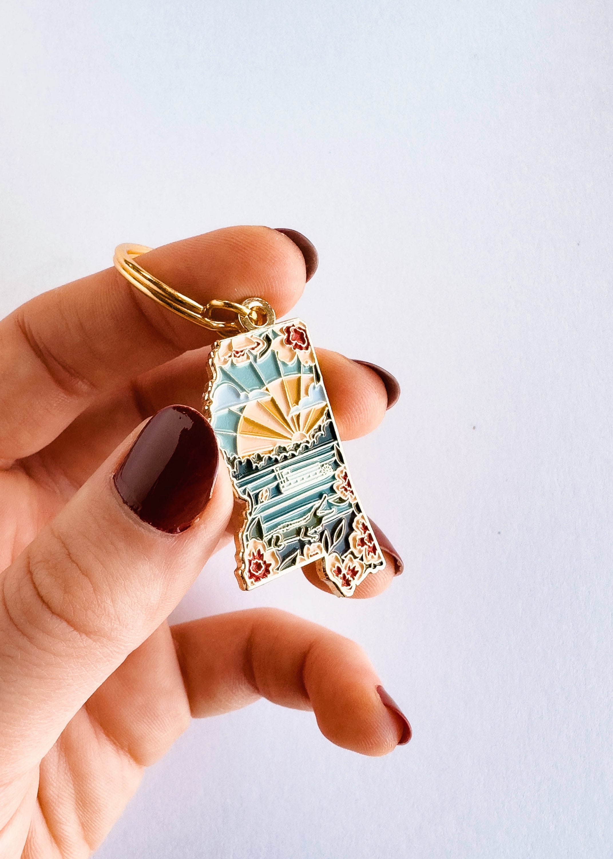 Mississippi Soft Enamel Keychain | Mississippi Outline Key Ring | Illustrated State Keychain 1.5"