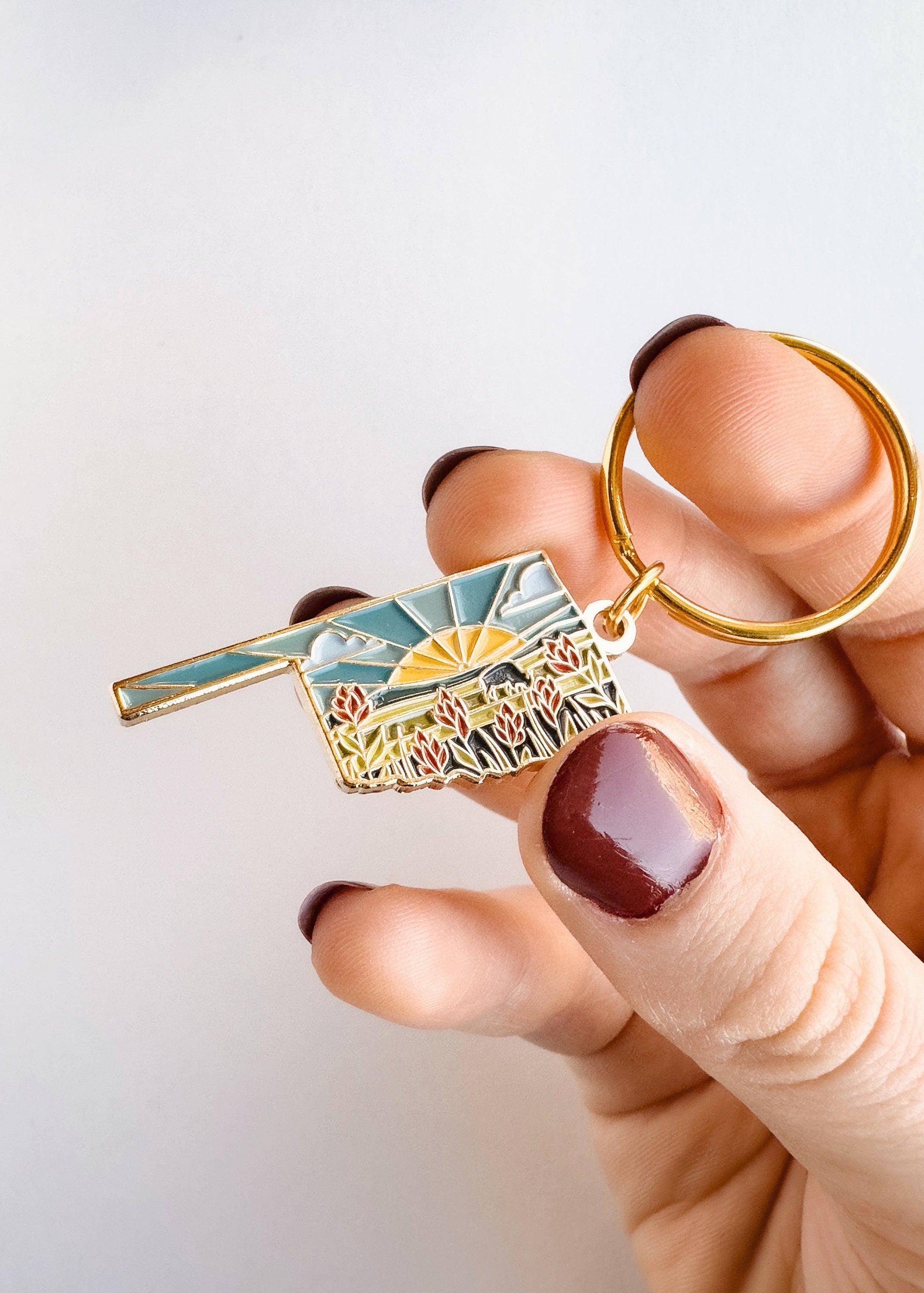 Oklahoma Soft Enamel Keychain | Oklahoma Outline Key Ring | Illustrated State Keychain 1.5"