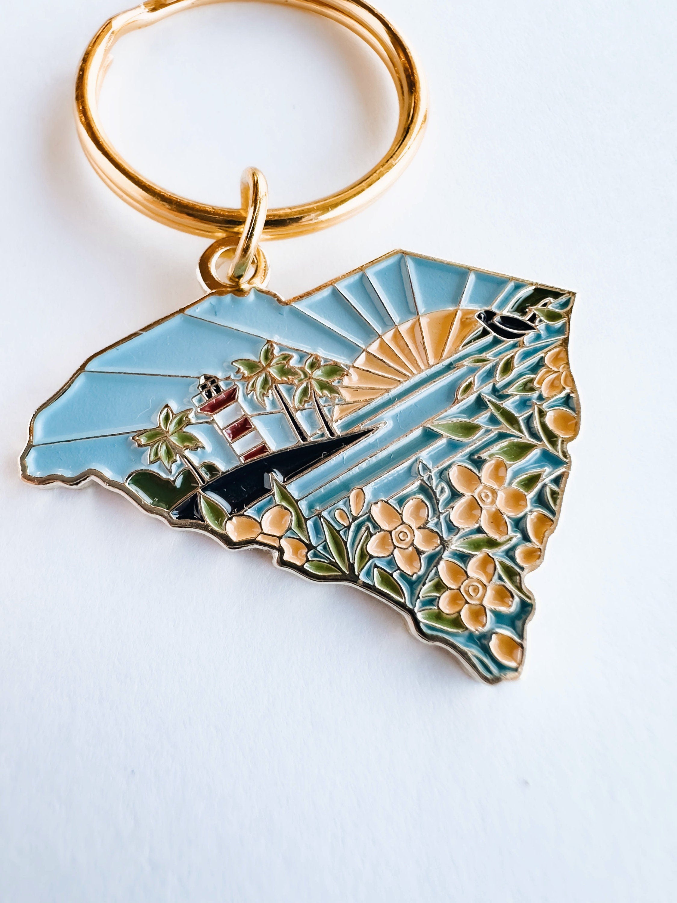 South Carolina Soft Enamel Keychain | South Carolina Outline Key Ring | Illustrated State Keychain 1.5"