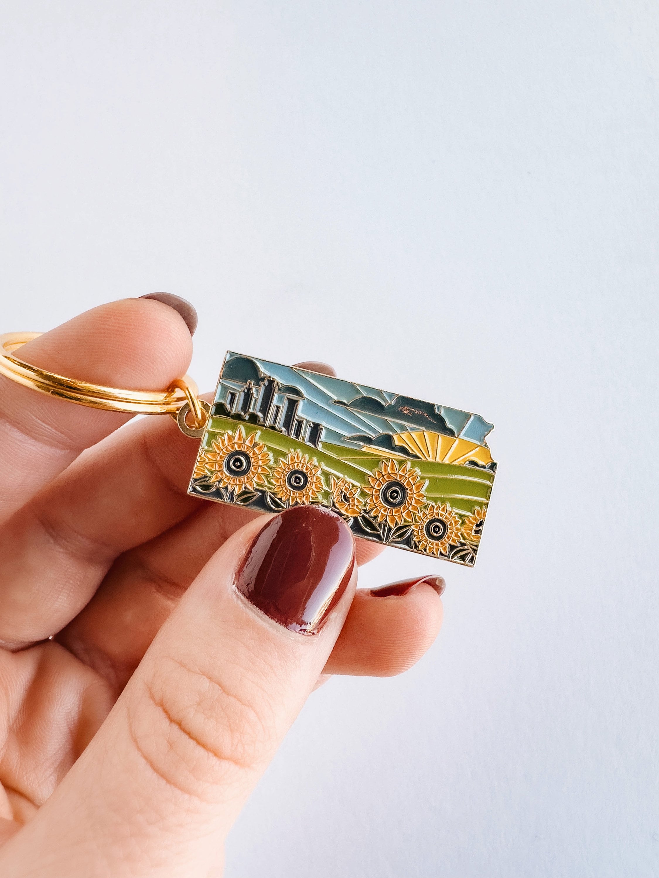 Kansas Soft Enamel Keychain | Kansas Outline Key Ring | Illustrated State Keychain 1.5"