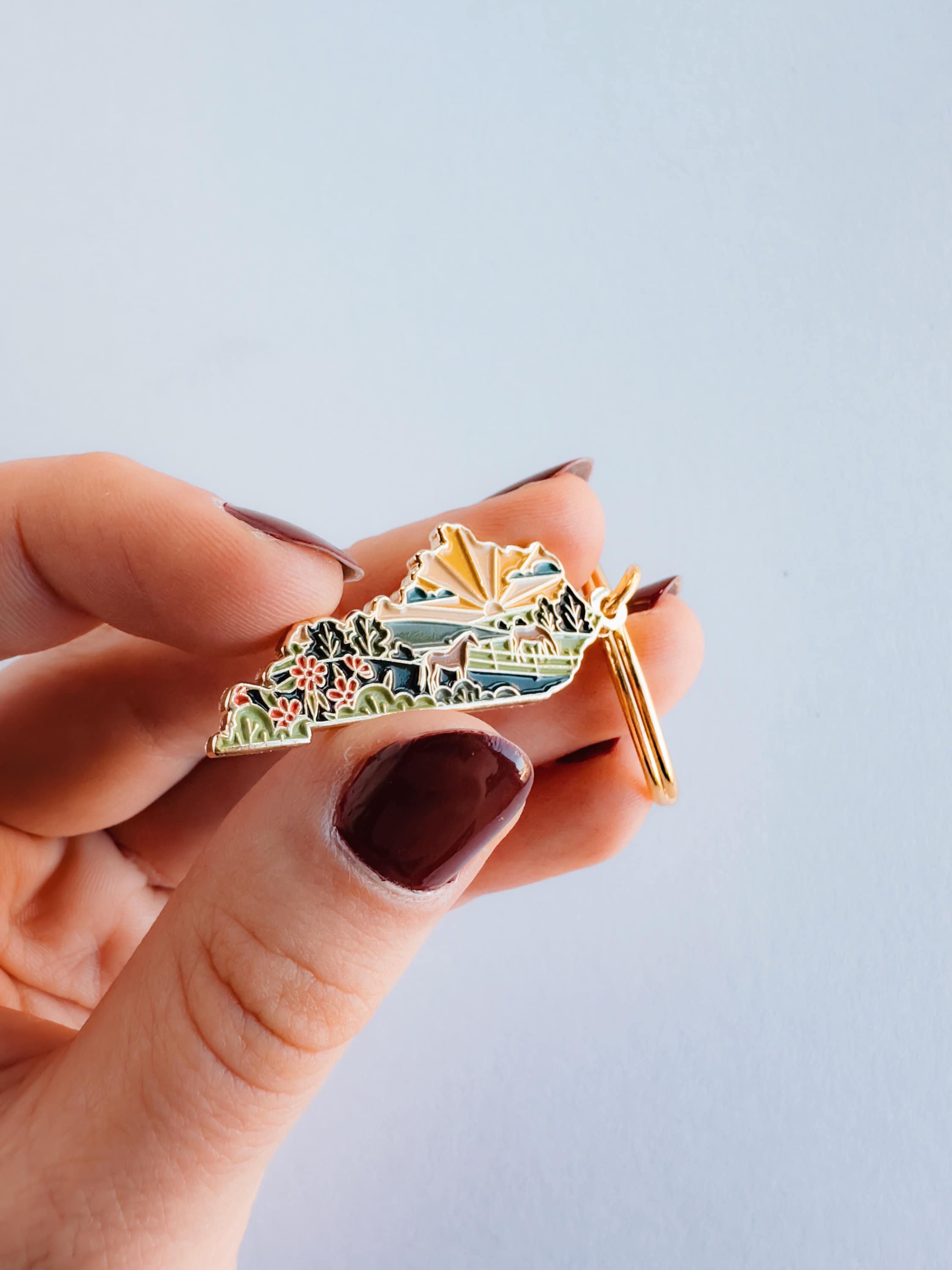 Kentucky Soft Enamel Keychain | Kentucky Outline Key Ring | Illustrated State Keychain 1.5"