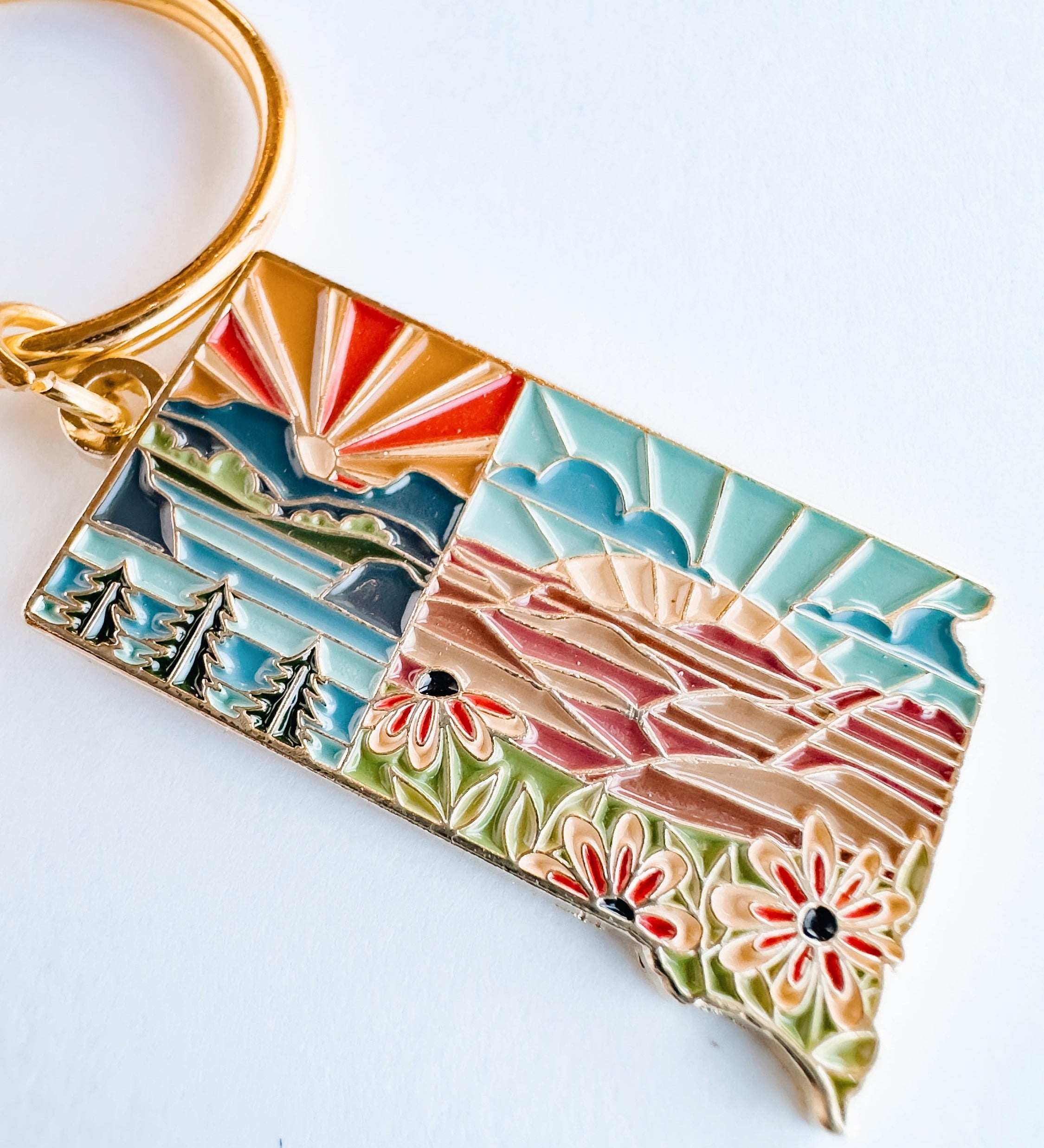 South Dakota Soft Enamel Keychain | South Dakota Outline Key Ring | Illustrated State Keychain 1.5"