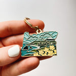 Oregon Gold Enamel Keychain | Oregon Outline Key Ring | Soft Enamel Illustrated State Keychain 1.5"