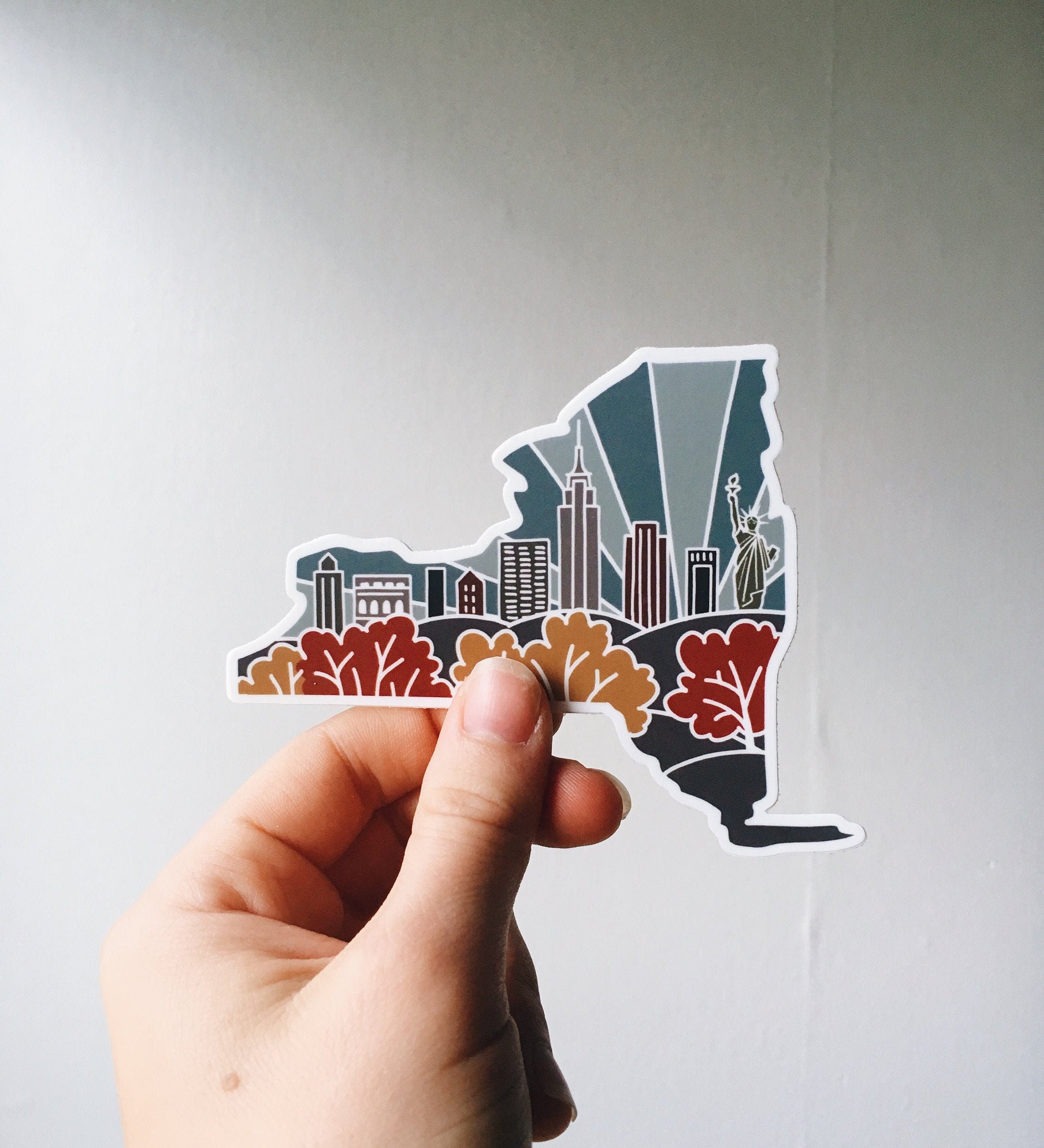 New York Durable Sticker | High Quality Bumper Sticker | United States Vinyl Decal | Weatherproof Sticker | Water Bottle Sticker | 4"