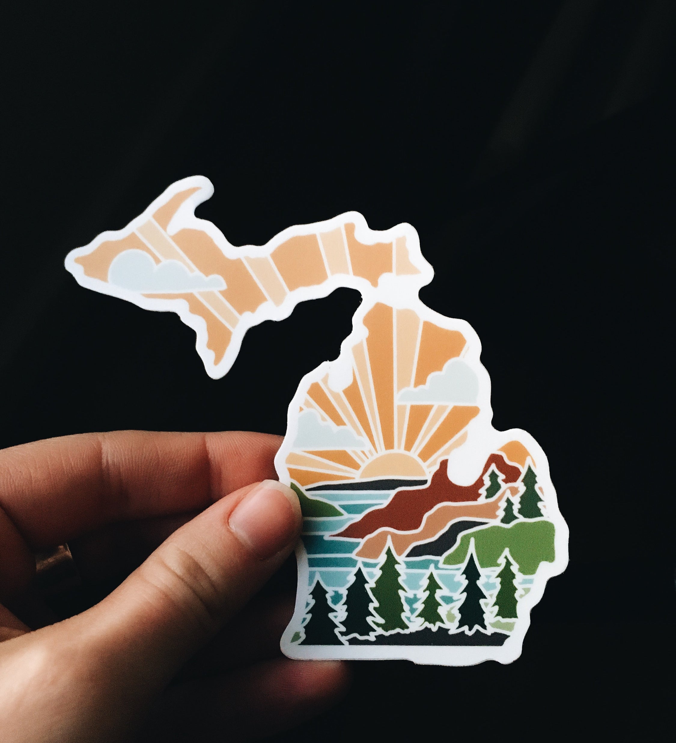 Michigan Weatherproof Sticker | Durable Vinyl Decal | Michigan Outline | State Sticker | Waterbottle Sticker | Bumper Sticker | 4"