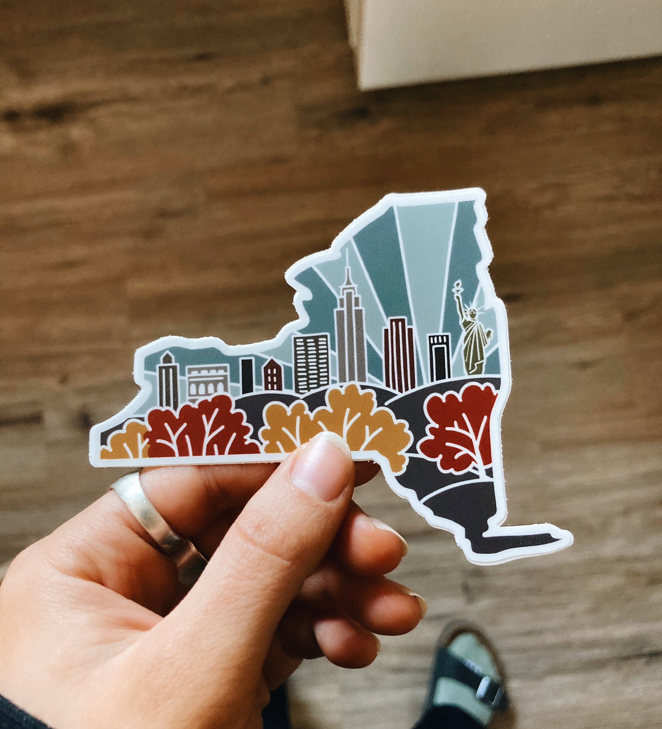 New York Durable Sticker | High Quality Bumper Sticker | United States Vinyl Decal | Weatherproof Sticker | Water Bottle Sticker | 4"