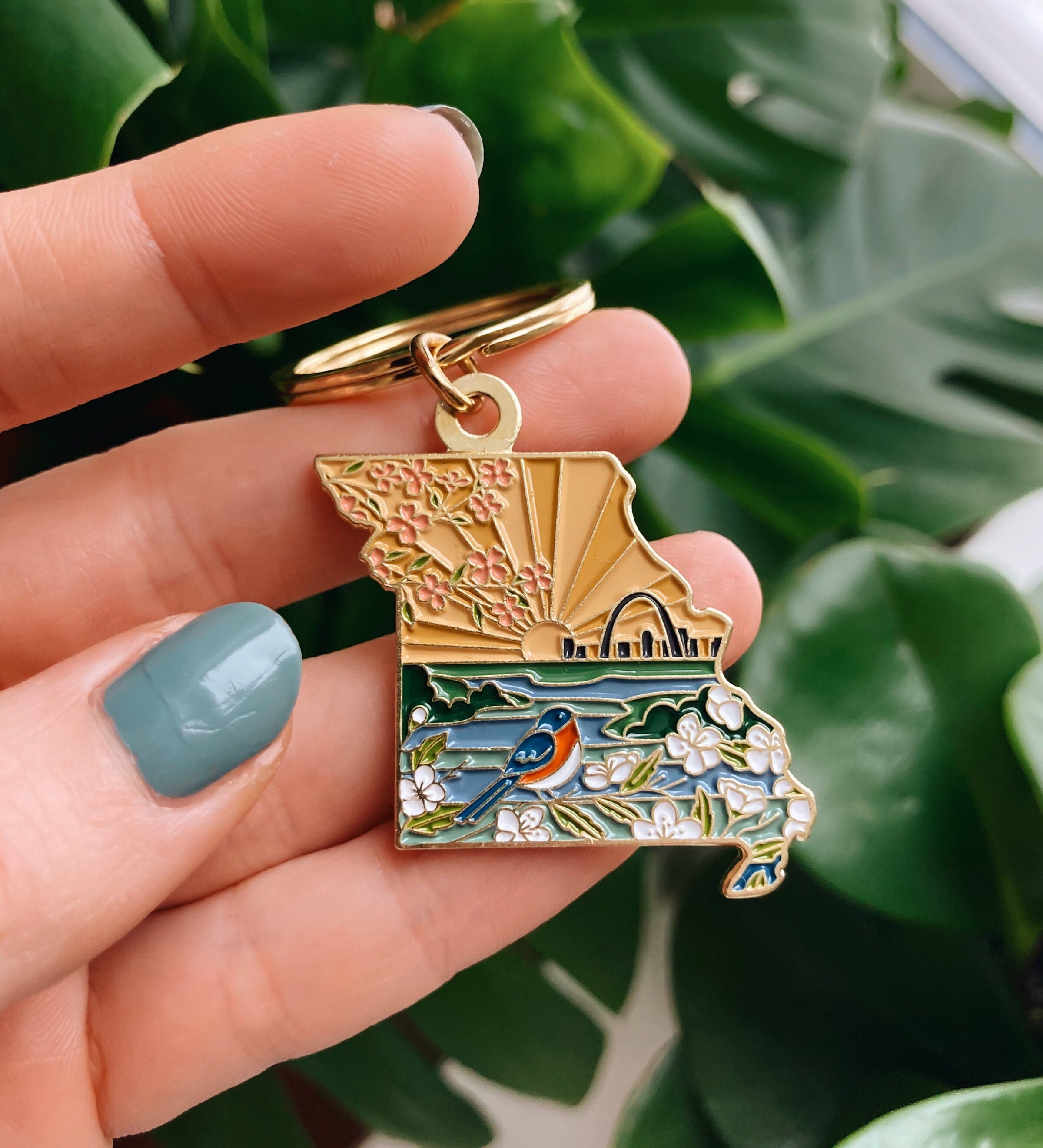 Missouri Gold Enamel Keychain | Missouri State Key Ring | Soft Enamel Illustrated State Keychain 1.5"