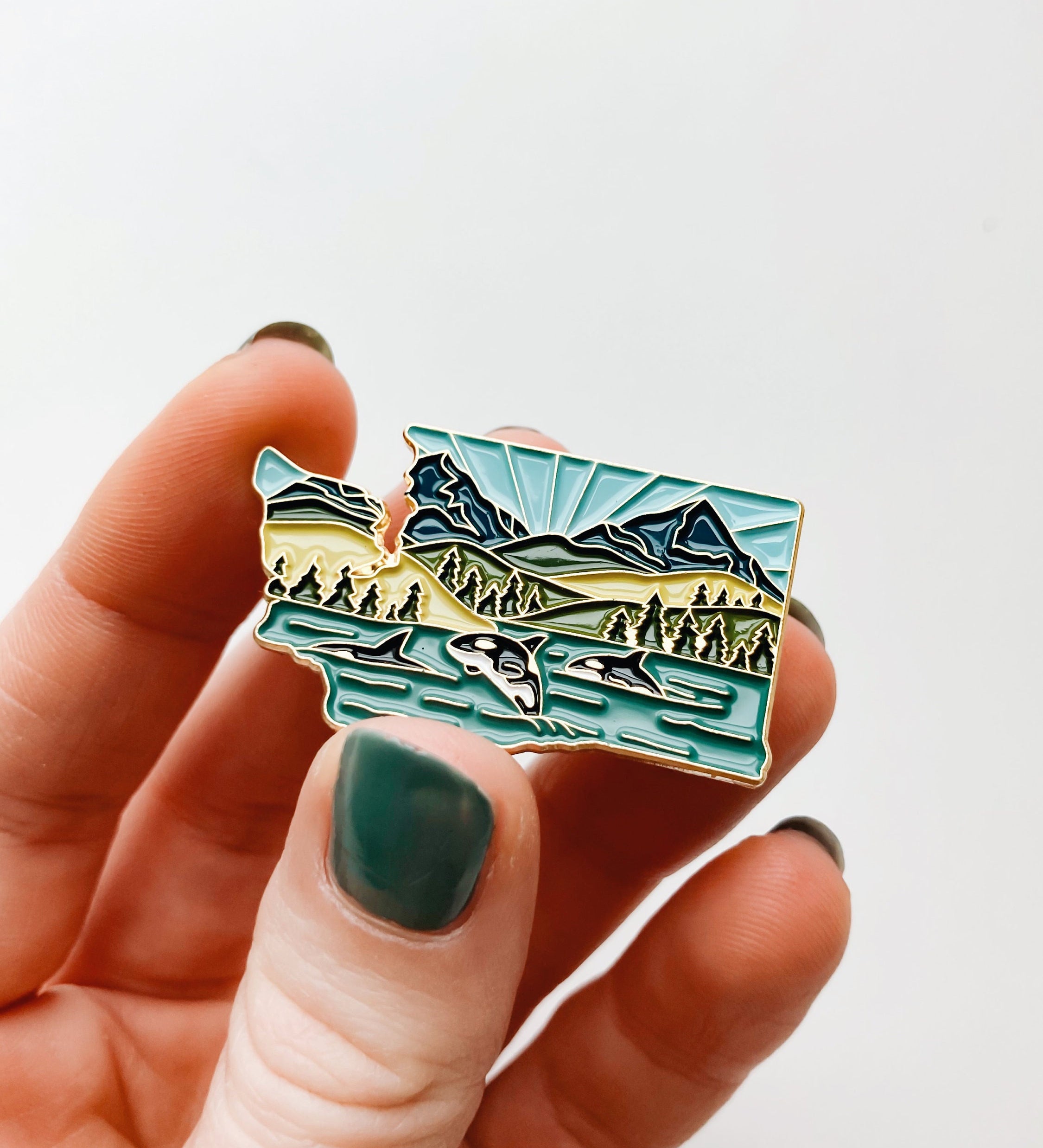 Washington Enamel Pin | Gold Soft Enamel Pin | Illustrated United State Pin | Butterfly Clasp | 1.25"