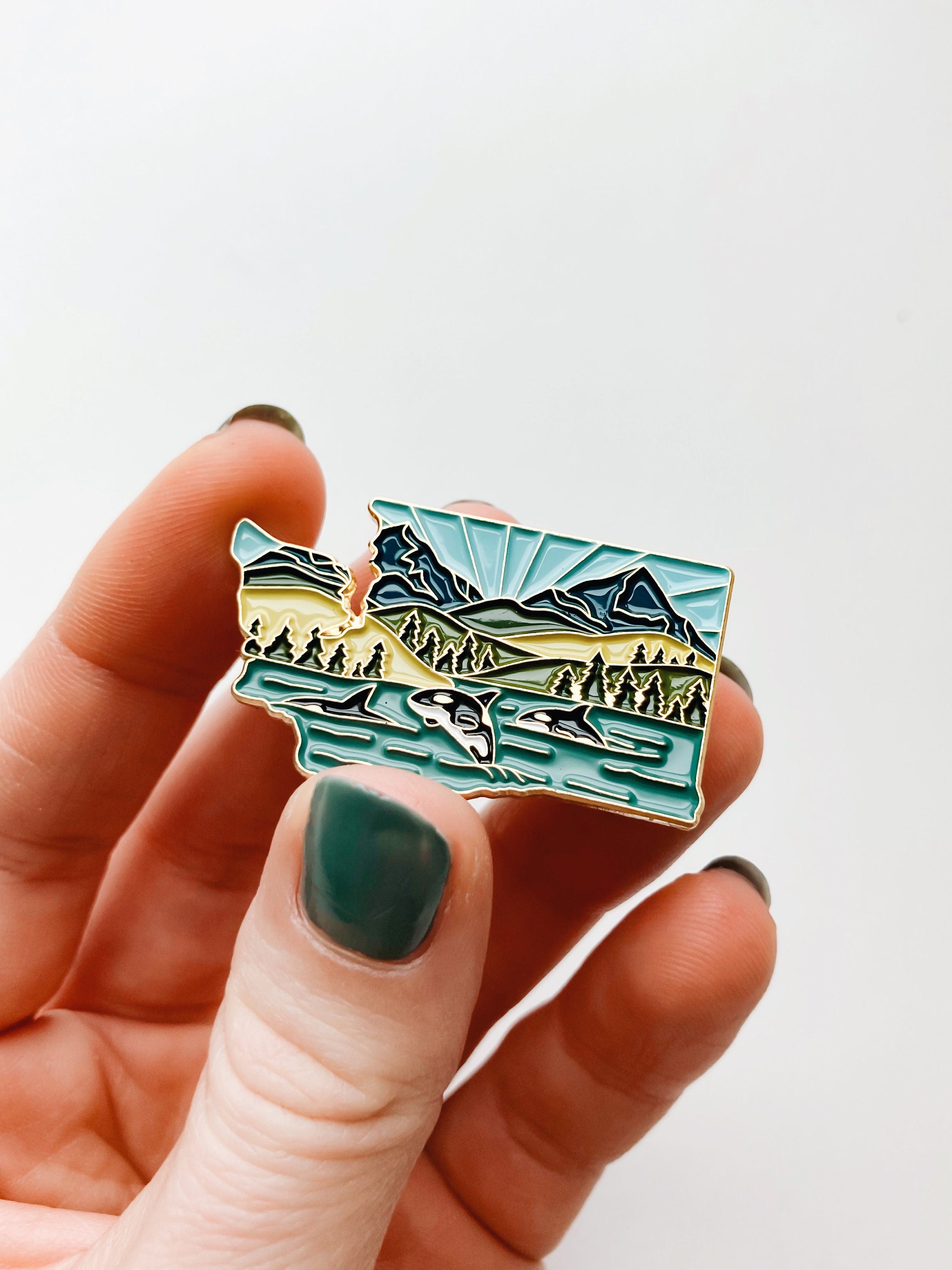 Washington Enamel Pin | Gold Soft Enamel Pin | Illustrated United State Pin | Butterfly Clasp | 1.25"