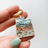 Utah Gold Enamel Keychain | Utah Outline Key Ring | Soft Enamel Illustrated State Keychain 1.5"