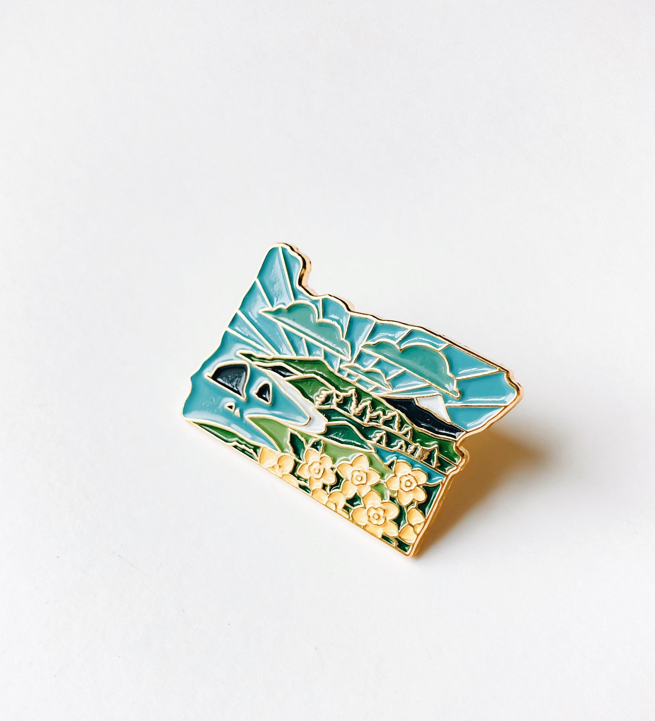 Oregon Enamel Pin | Gold Soft Enamel Pin | Illustrated United State Pin | Butterfly Clasp | 1.25"