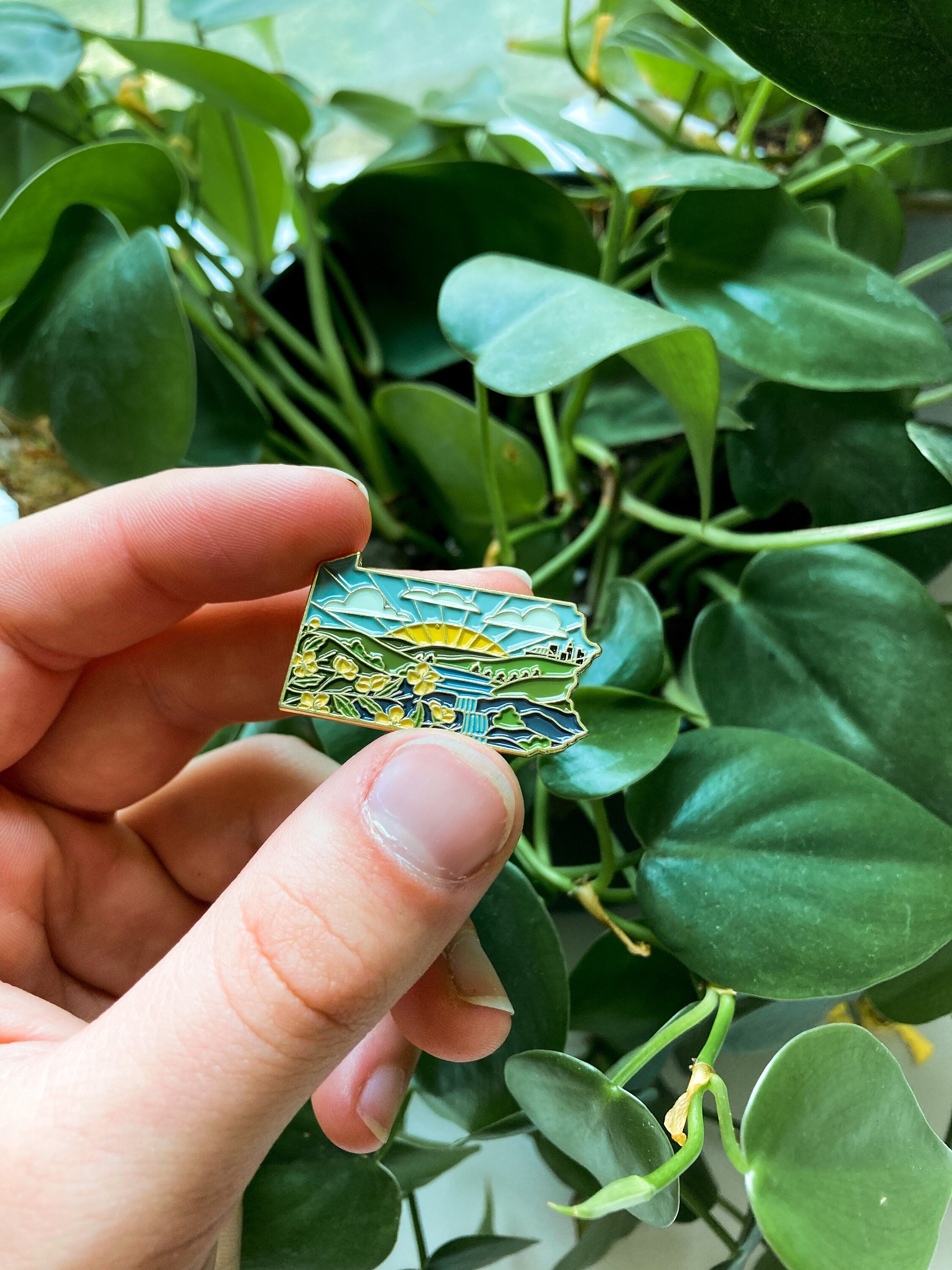 Pennsylvania Enamel Pin | Gold Soft Enamel Pin | Illustrated United State Pin | Butterfly Clasp | 1.25"