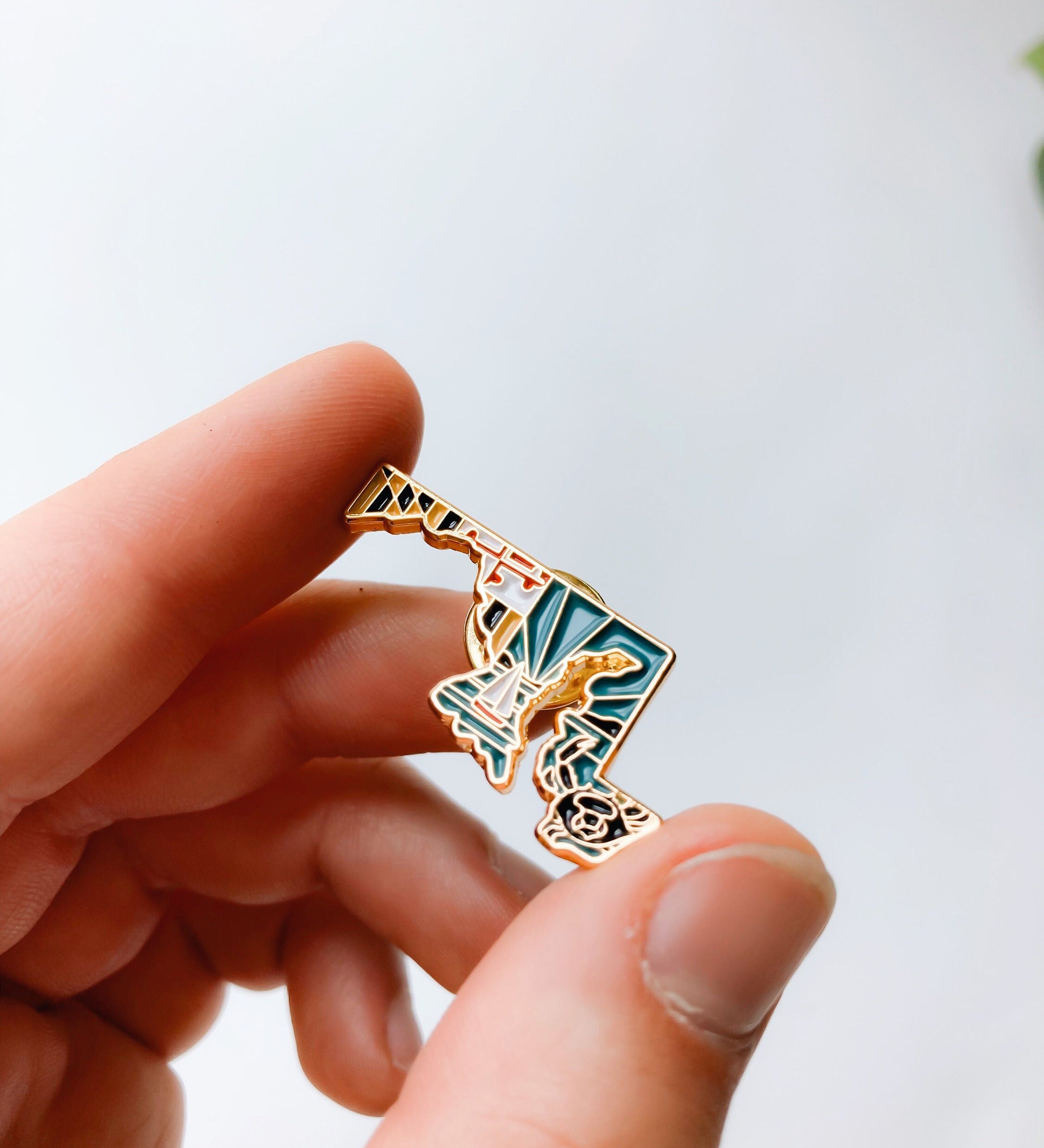 Maryland Enamel Pin | Gold Soft Enamel Pin | Illustrated United State Pin | Butterfly Clasp | 1.25"