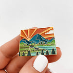 Gold Wyoming Enamel Pin | Wyoming Outline Pin | Illustrated State Pin | Butterfly Clasp | 1"