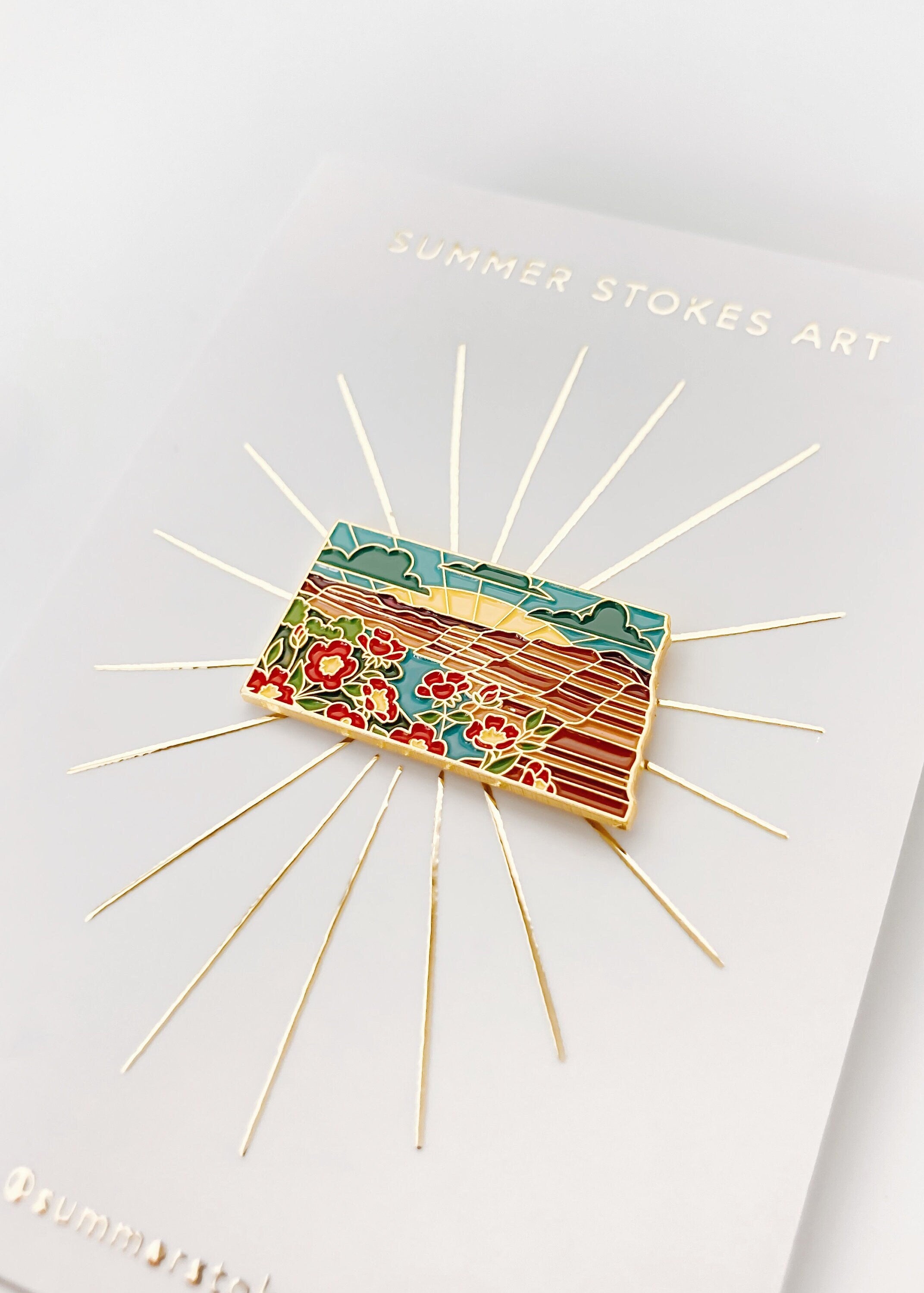 Gold North Dakota Enamel Pin | North Dakota Outline Pin | Illustrated State Pin | Butterfly Clasp | 1"