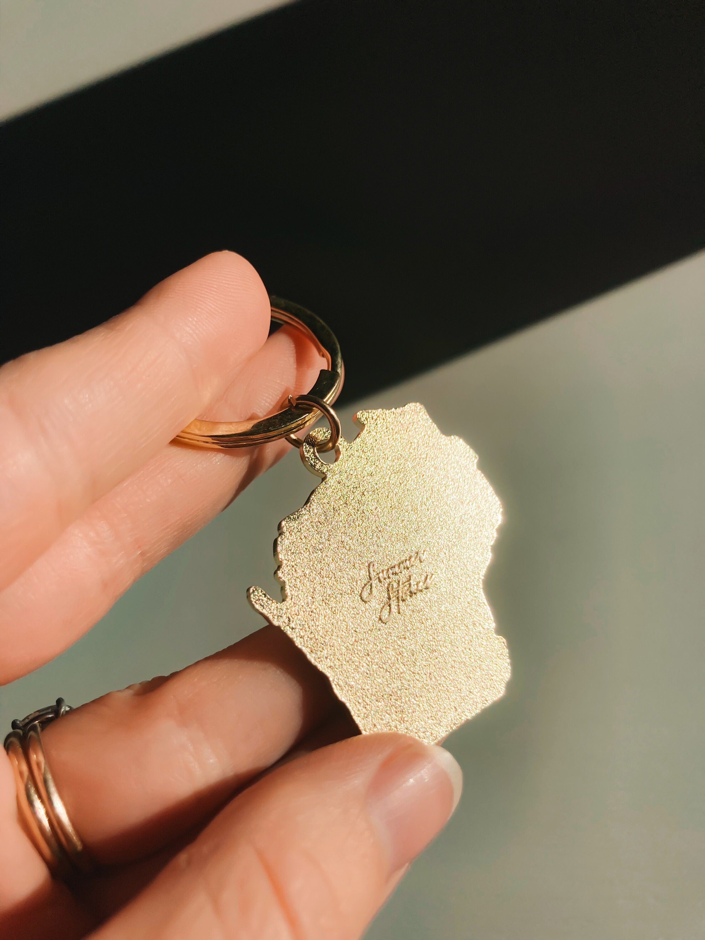 Gold Wisconsin Soft Enamel Keychain 1.5" | Wisconsin Outline Key Ring | Illustrated State Keychain